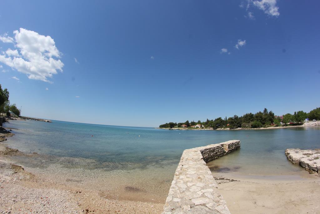 Hotel Zlatna Vala Umag Exterior foto