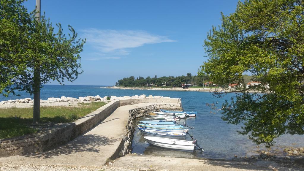 Hotel Zlatna Vala Umag Exterior foto